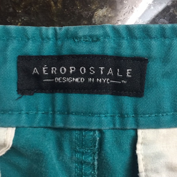 Green Aéropostale shorts - Picture 3 of 4